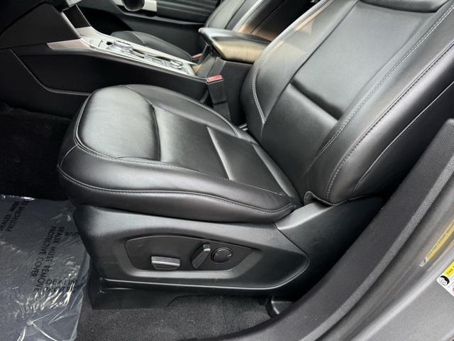 Photo of 2022 Carbonized Gray Metallic Ford Explorer