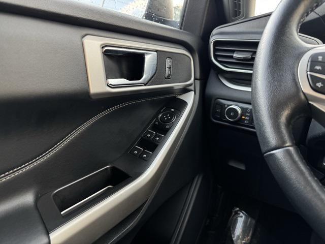 Photo of 2022 Carbonized Gray Metallic Ford Explorer