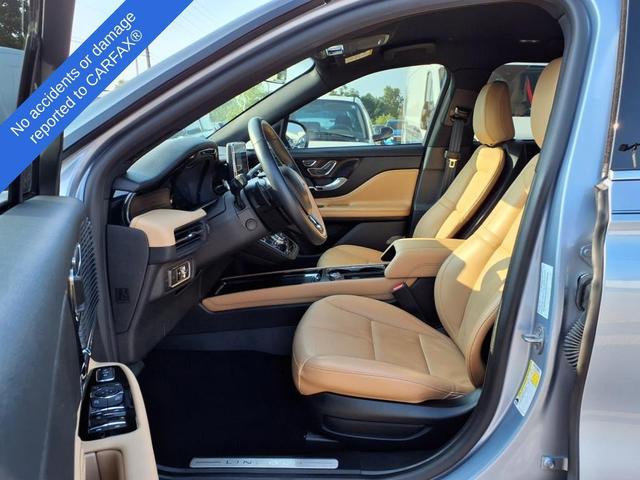 Photo of 2022 Elite Blue Metallic Clearcoat Lincoln Corsair