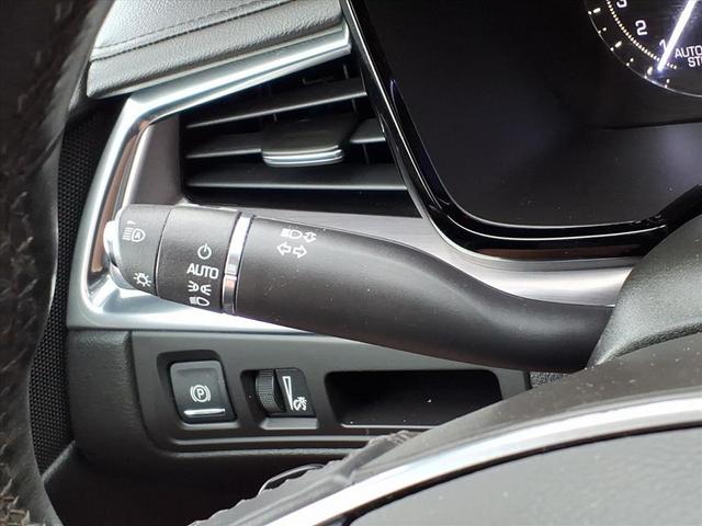 Photo of 2017 Stellar Black Metallic Cadillac XT5