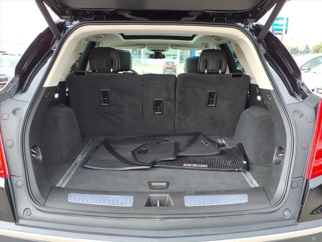 Photo of 2017 Stellar Black Metallic Cadillac XT5
