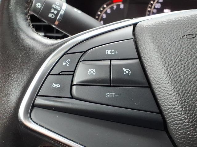 Photo of 2017 Stellar Black Metallic Cadillac XT5