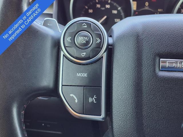 Photo of 2017 White Land Rover Discovery