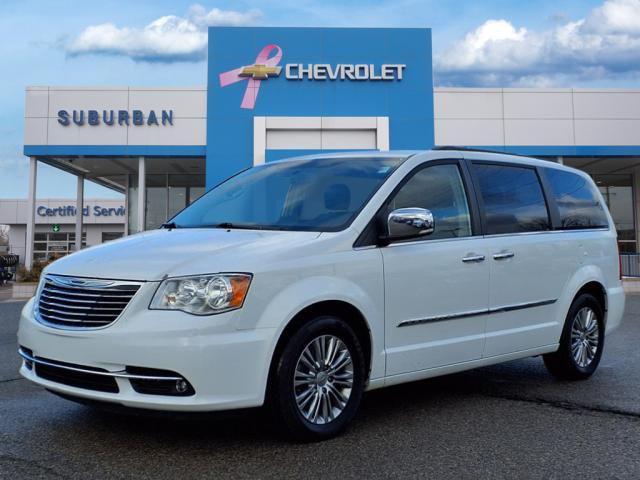 2016 Chrysler Town & Country