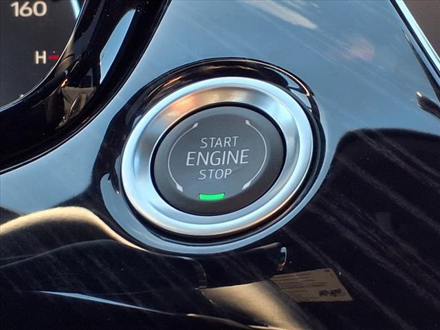 Photo of 2025 Crystal White Tricoat Cadillac XT6