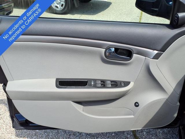 Photo of 2007 Midnight Blue Saturn Aura