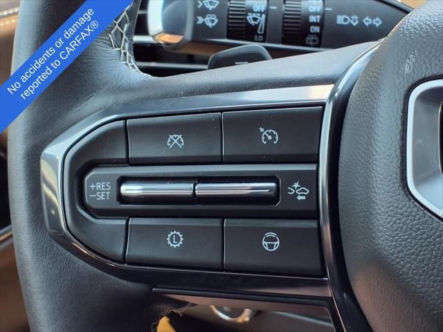 Photo of 2025 White Frost Tricoat GMC Yukon