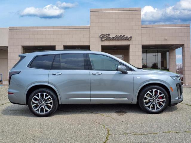 Photo of 2023 Argent Silver Metallic Cadillac XT6