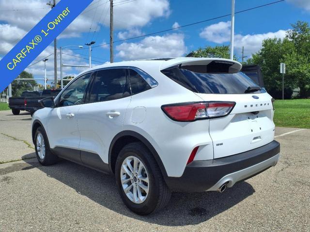 Photo of 2022 Oxford White Ford Escape