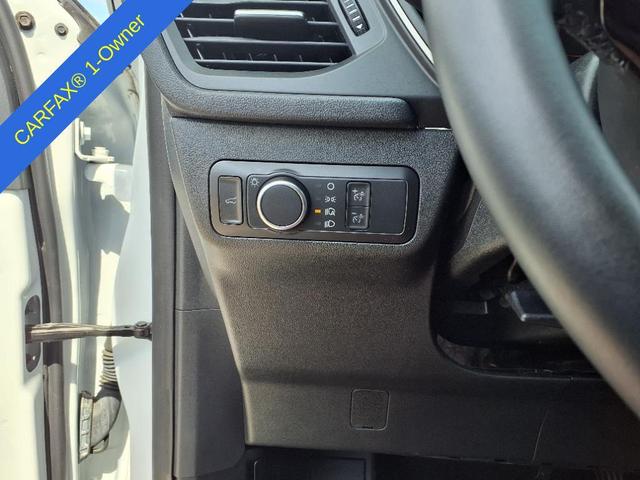 Photo of 2022 Oxford White Ford Escape