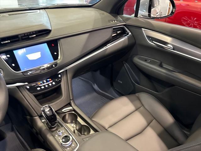 Photo of 2025 Argent Silver Metallic Cadillac XT6