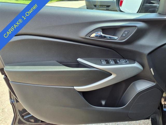 Photo of 2024 Mosaic Black Metallic Chevrolet Trax