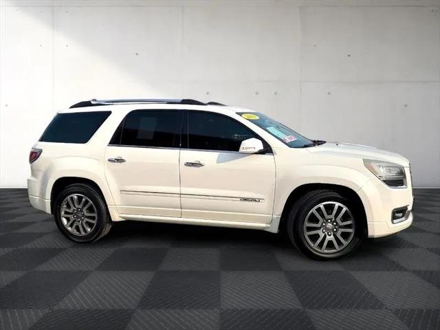 Photo of 2013 Pearl White GMC Acadia