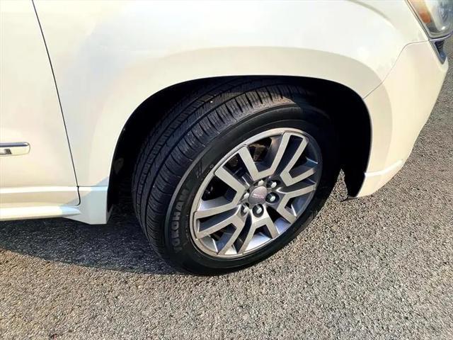 Photo of 2013 Pearl White GMC Acadia