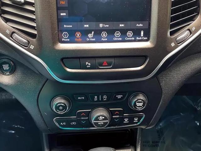 Photo of 2019 Diamond Black Crystal Jeep Cherokee