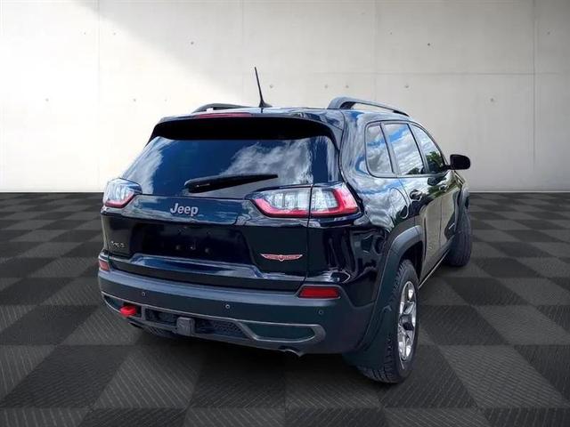 Photo of 2019 Diamond Black Crystal Jeep Cherokee