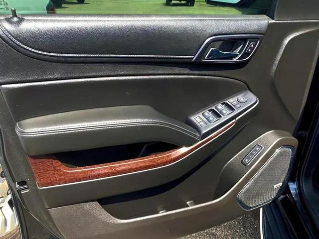 Photo of 2018 Onyx Black GMC Yukon XL