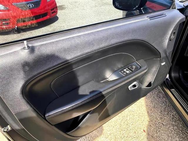 Photo of 2015 Pitch Black Clearcoat Dodge Challenger
