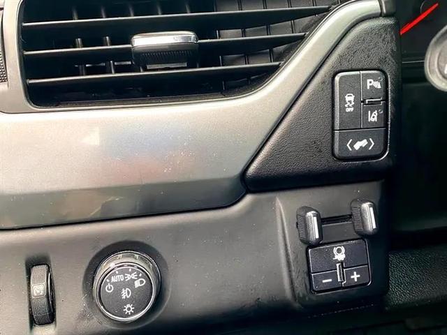 Photo of 2015 Black Chevrolet Suburban