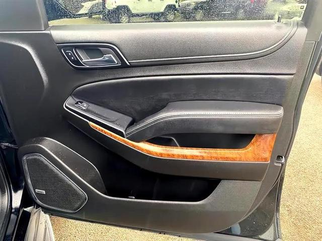 Photo of 2015 Black Chevrolet Suburban