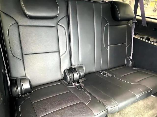 Photo of 2015 Black Chevrolet Suburban