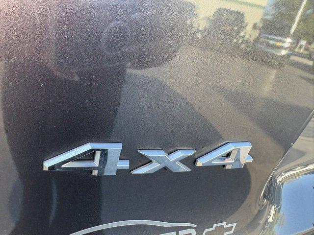 Photo of 2019 Granite Crystal Metallic Clearcoat Jeep Cherokee