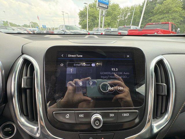 Photo of 2024 Summit White Chevrolet Equinox
