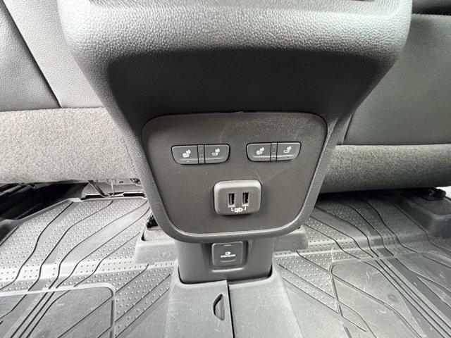 Photo of 2024 Summit White Chevrolet Equinox