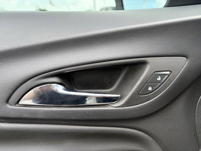 Photo of 2024 Summit White Chevrolet Equinox