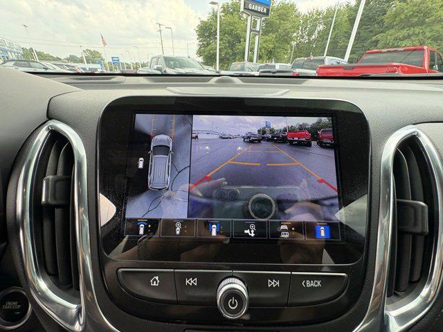 Photo of 2024 Summit White Chevrolet Equinox