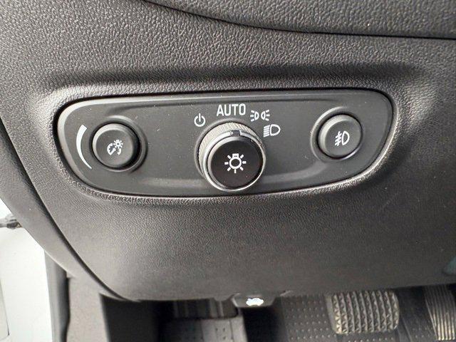 Photo of 2024 Summit White Chevrolet Equinox