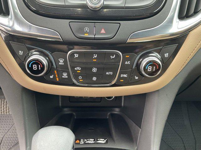 Photo of 2022 Iridescent Pearl Tricoat Chevrolet Equinox
