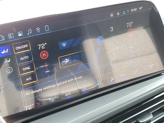 Photo of 2026 Mosaic Black Metallic Chevrolet Traverse