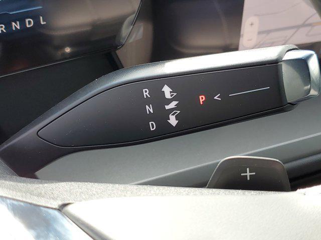 Photo of 2026 Mosaic Black Metallic Chevrolet Traverse