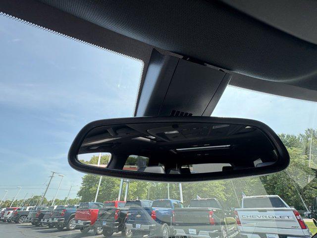 Photo of 2022 Summit White Buick Enclave