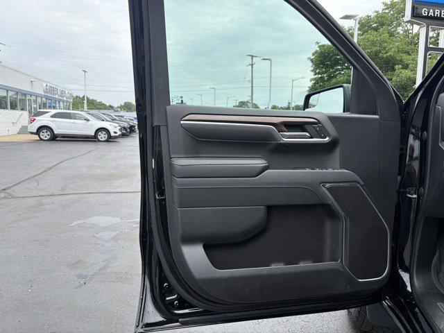 Photo of 2023 Black Chevrolet Silverado 1500