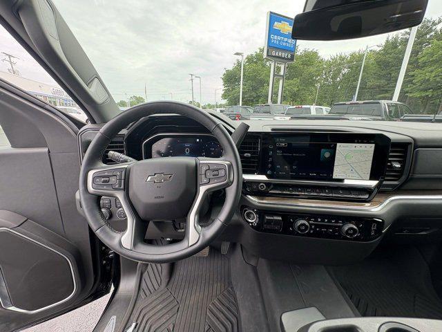 Photo of 2023 Black Chevrolet Silverado 1500