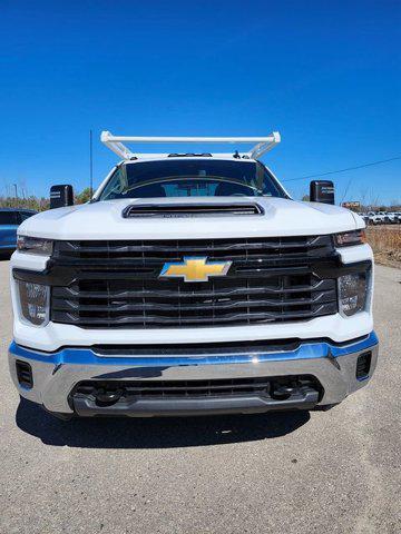 Photo of 2025 Summit White Chevrolet Silverado 3500