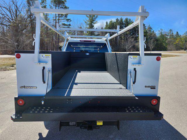 Photo of 2025 Summit White Chevrolet Silverado 3500