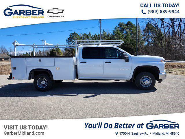 Photo of 2025 Summit White Chevrolet Silverado 3500