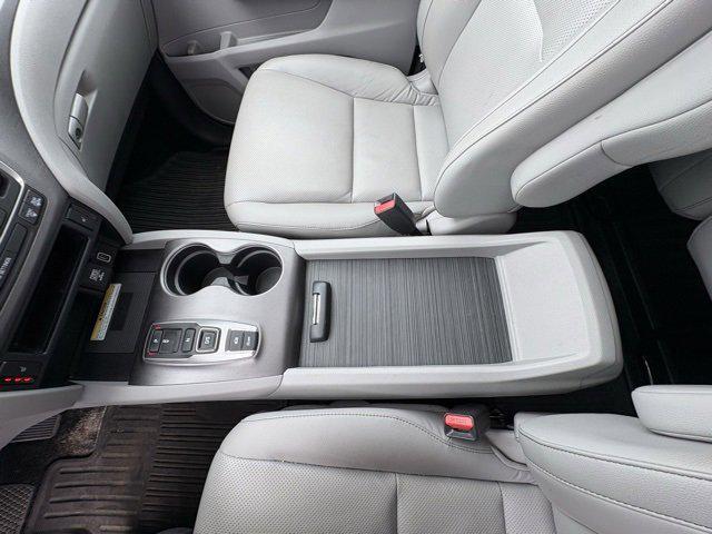Photo of 2021 Gray Honda Ridgeline
