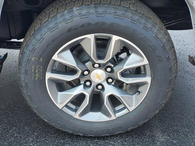 Photo of 2025 Summit White Chevrolet Silverado 1500