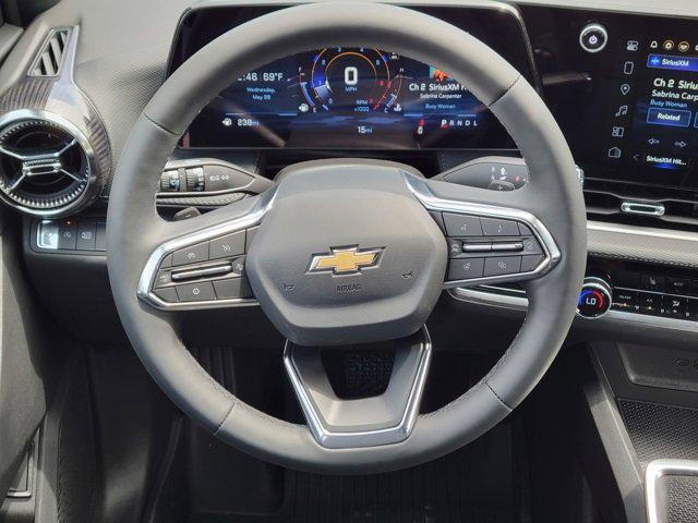 Photo of 2026 Lakeshore Blue Metallic Chevrolet Equinox