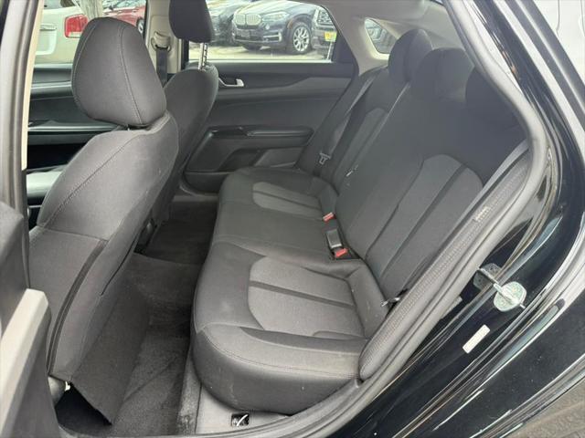 Photo of 2021 Ebony Black Kia K5