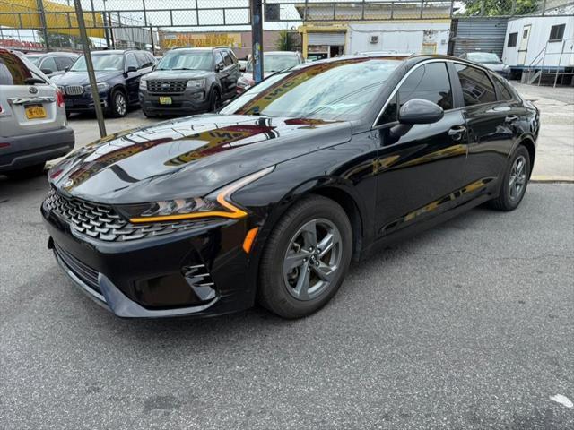 Photo of 2021 Ebony Black Kia K5