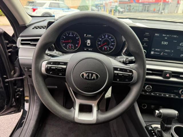 Photo of 2021 Ebony Black Kia K5