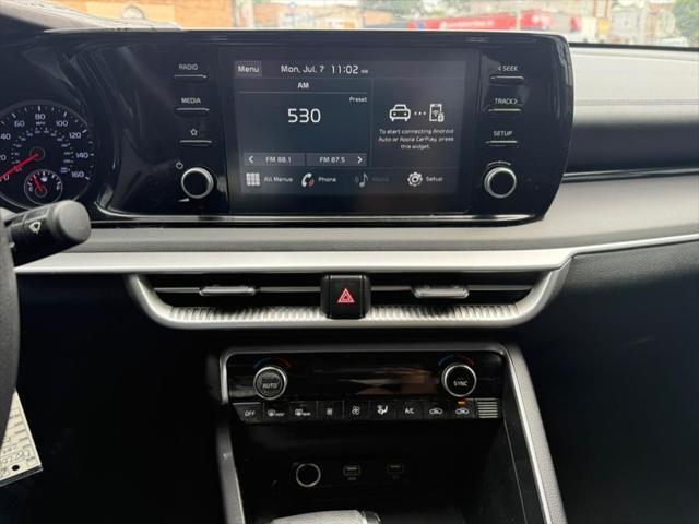 Photo of 2021 Ebony Black Kia K5