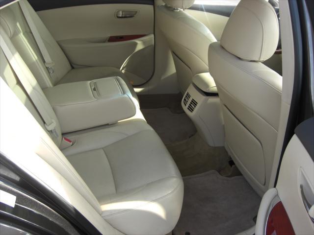 Photo of 2012 Bronze Lexus ES 350