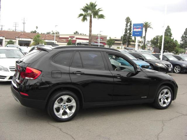 Photo of 2015 BLACK BMW X1