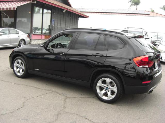 Photo of 2015 BLACK BMW X1